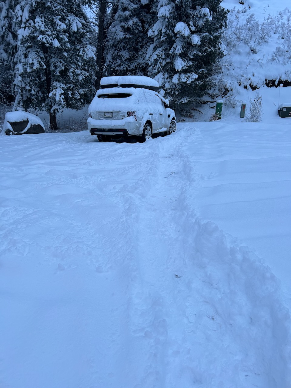 South Fork driveway snow 14Dec2023 - 1.jpeg